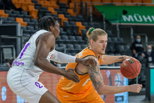 重回俱乐部 重回俱乐部